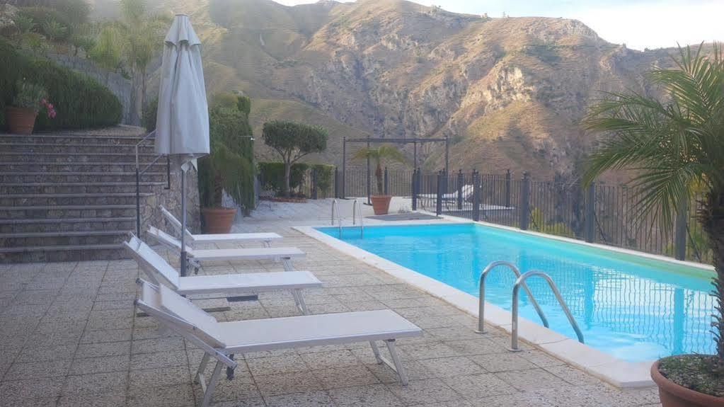 Il Casale Di Caterina Hotel Taormina Buitenkant foto